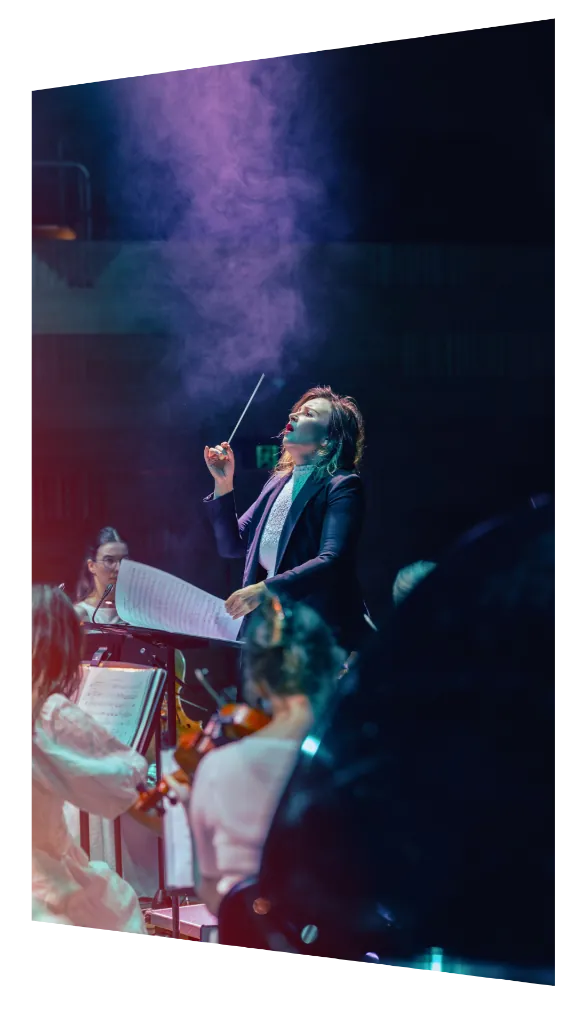Natalia Raspopova conducting